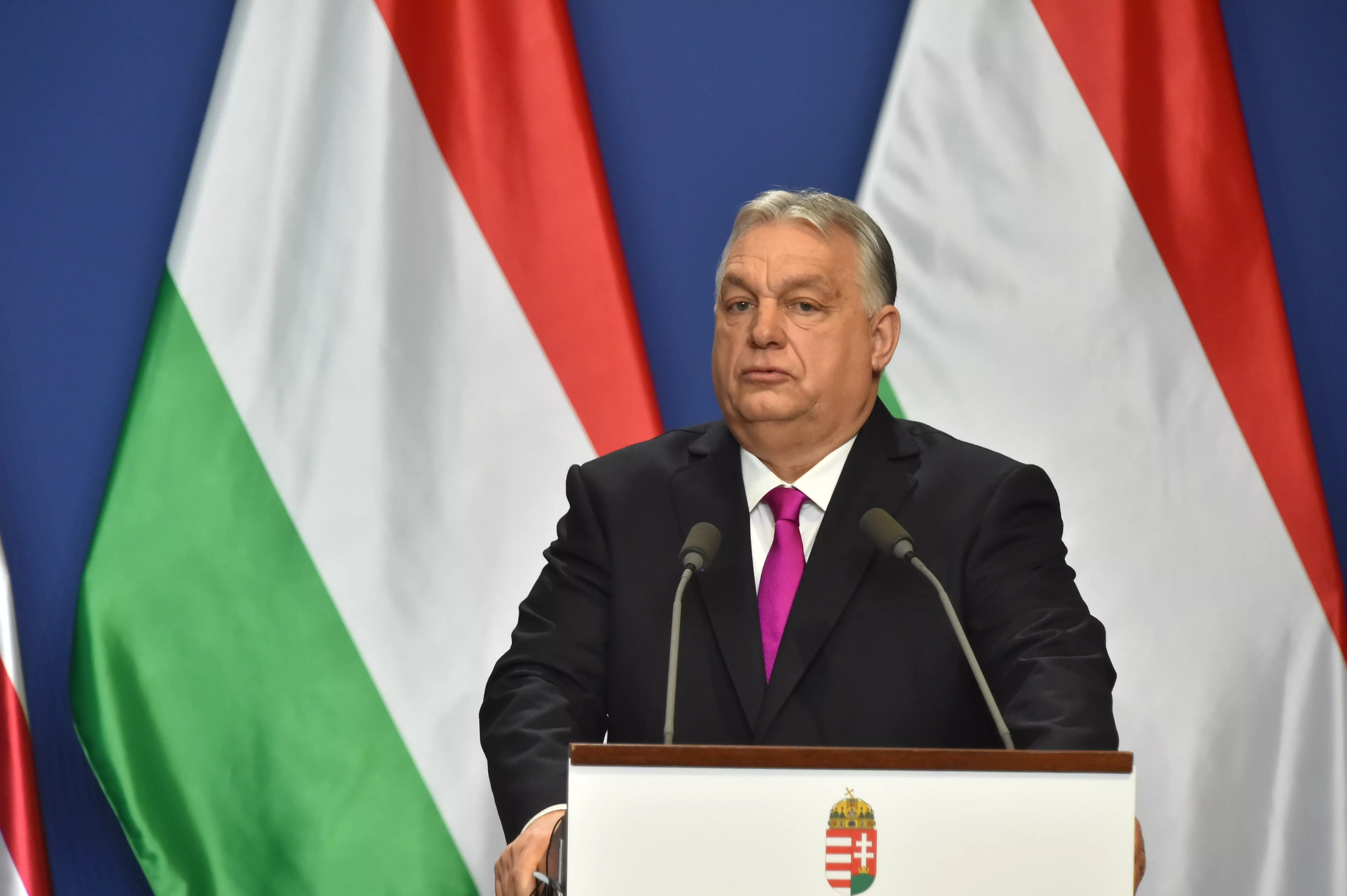 Viktor Orban, despre oprirea vehiculelor băncii ucrainene în Ungaria: „Vrem să știm ce fac ucrainenii cu acești bani”
